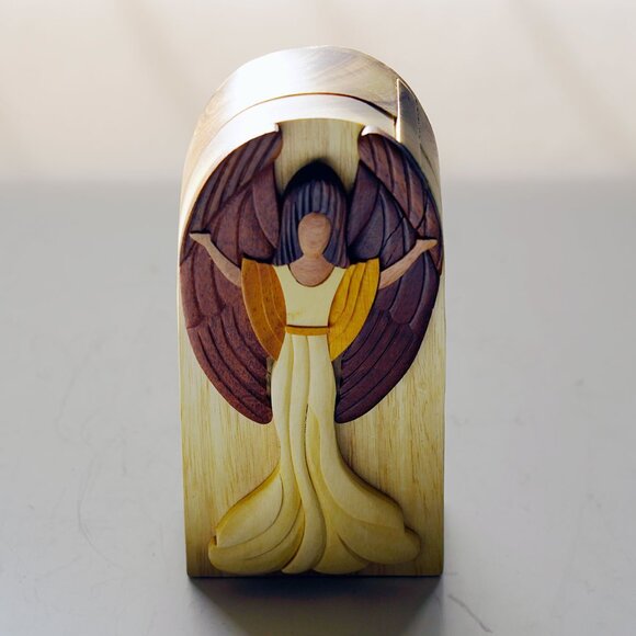 Carver Dan's Puzzle Box - Picture 3 of 9